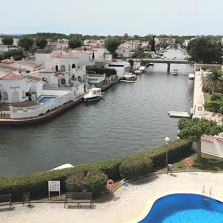 Vue Exceptionnelle Sur Les Canaux * Empuriabrava